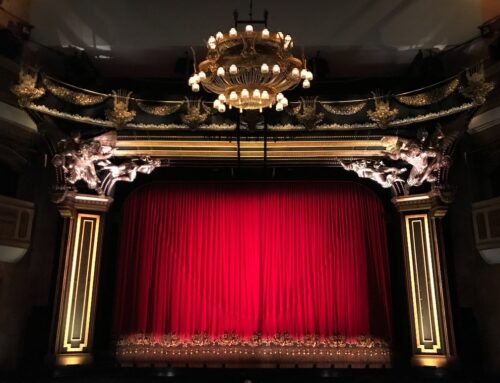LIVE THEATRE IN VICTORIA, BC