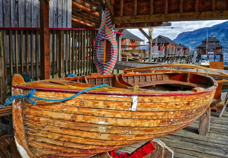 COWICHAN BAY, BC Visitor In Victoria